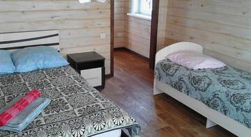 Фото номера Люкс с видом на горы Гостевой дом Ласточка г. Сахюрта 4